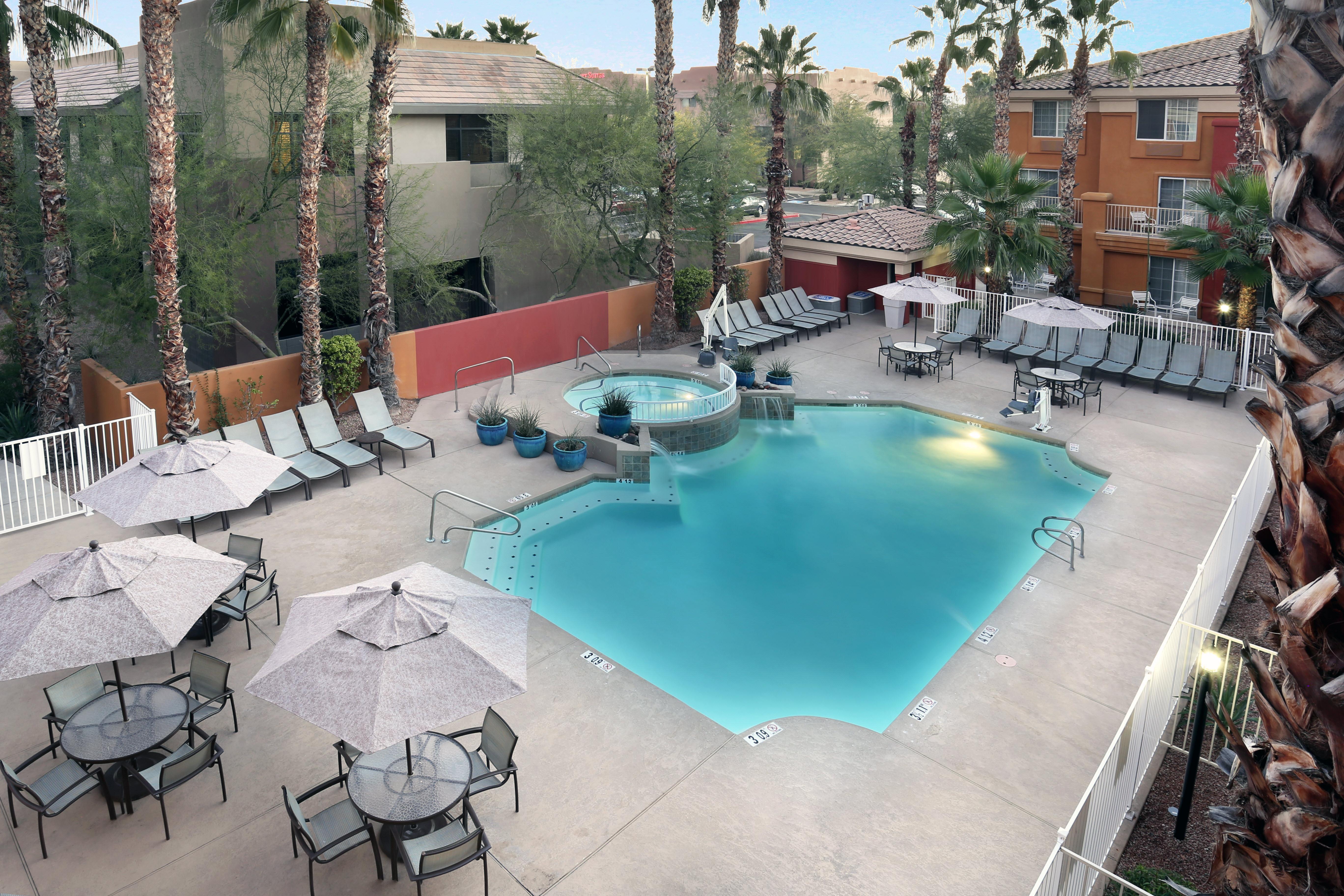 Holiday Inn Express Hotel & Suites Scottsdale - Old Town, An Ihg Hotel Exterior photo