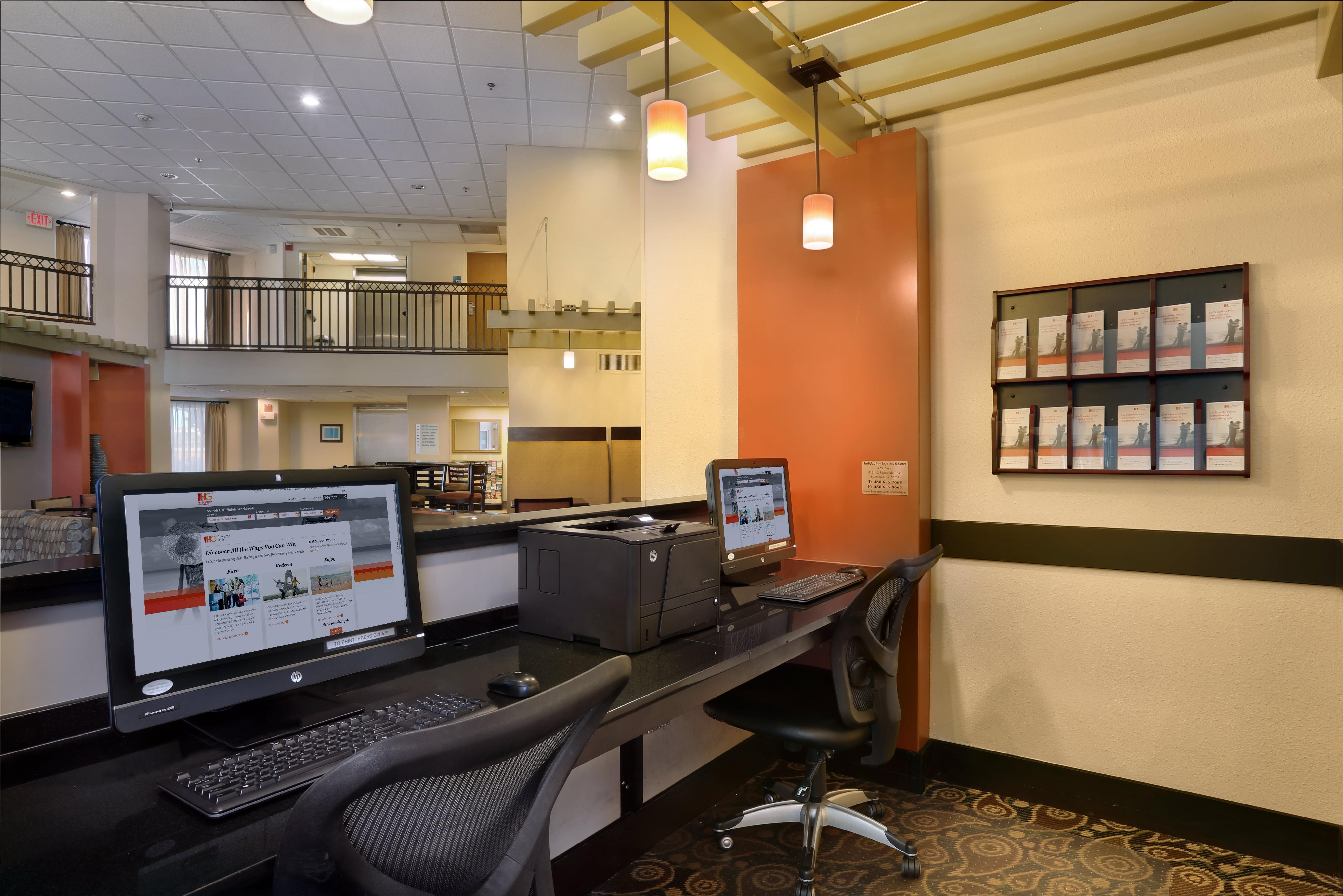 Holiday Inn Express Hotel & Suites Scottsdale - Old Town, An Ihg Hotel Exterior photo