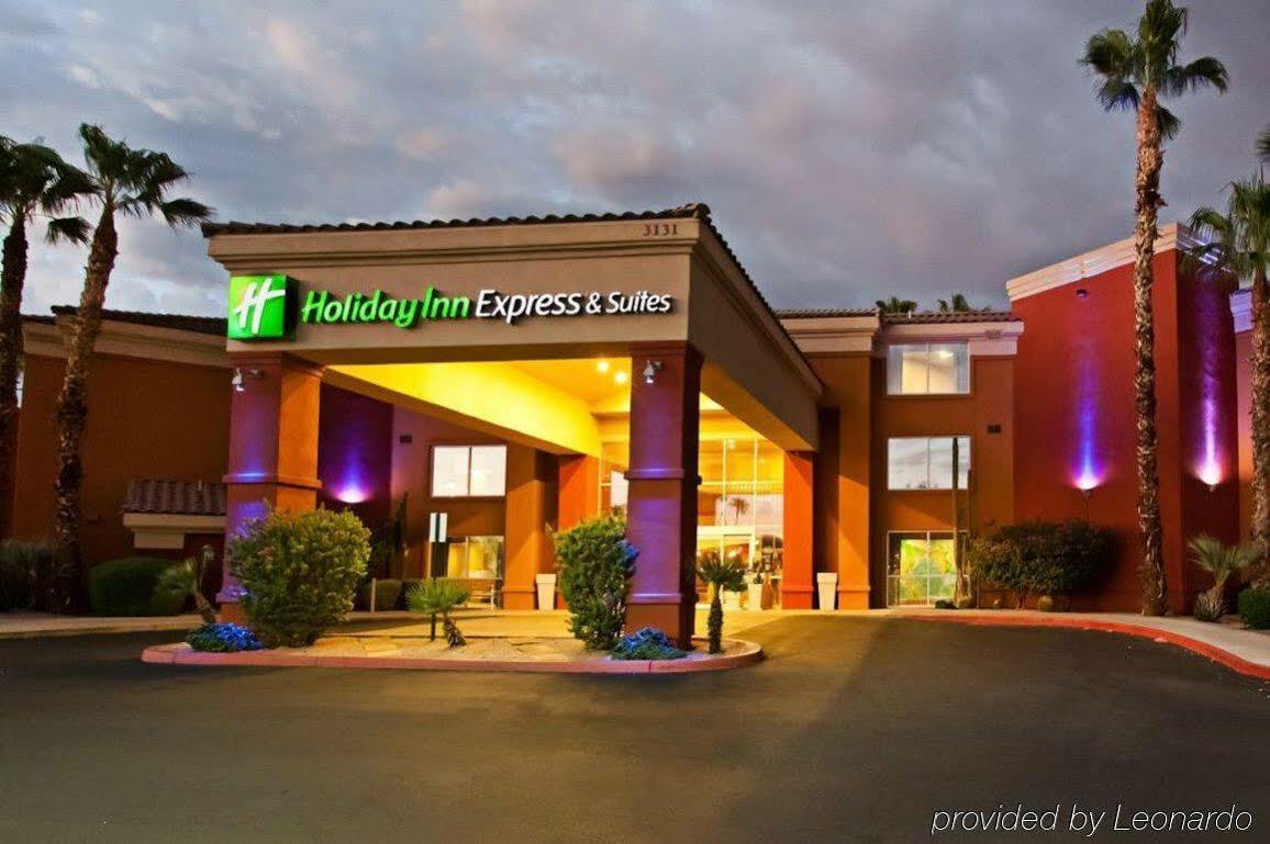 Holiday Inn Express Hotel & Suites Scottsdale - Old Town, An Ihg Hotel Exterior photo